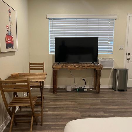 לוס אנג'לס Beautiful Studio In North Inglewood מראה חיצוני תמונה